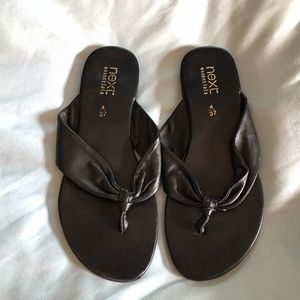 New NEXT women black flip flops US size 5